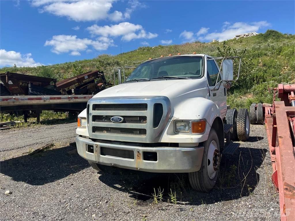 Ford F-650 Autocabinati