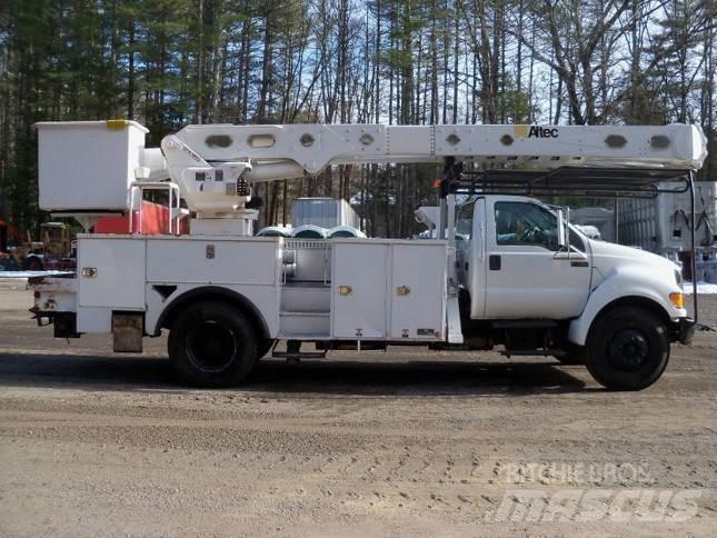 Ford F-750 Piattaforme autocarrate