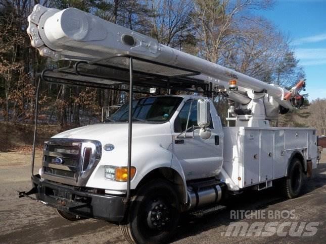 Ford F-750 Piattaforme autocarrate
