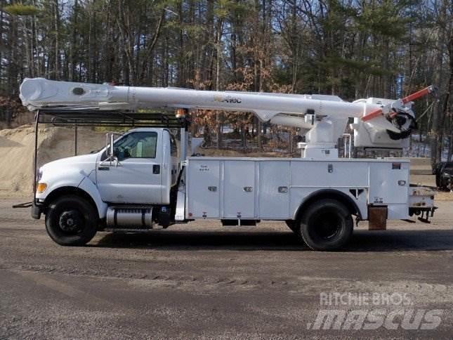 Ford F-750 Piattaforme autocarrate