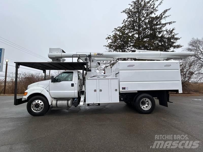Ford F-750 Piattaforme autocarrate