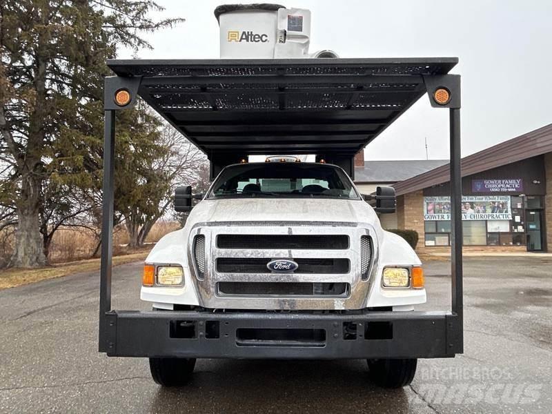 Ford F-750 Piattaforme autocarrate