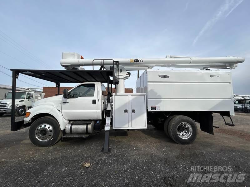 Ford F-750 Piattaforme autocarrate