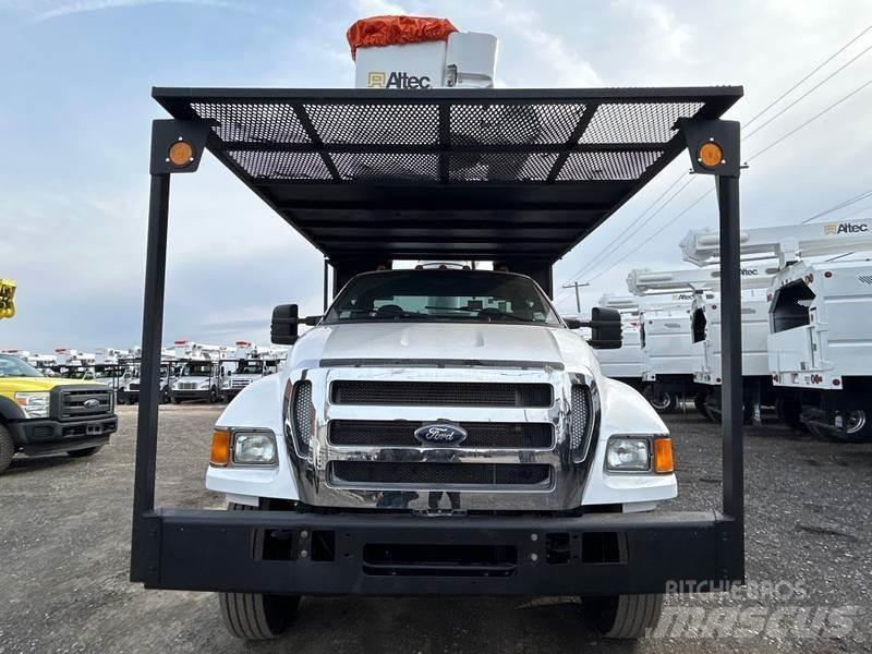 Ford F-750 Piattaforme autocarrate