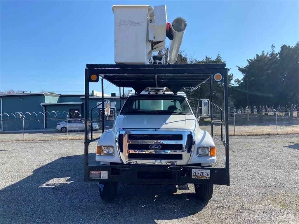 Ford F-750 Piattaforme autocarrate