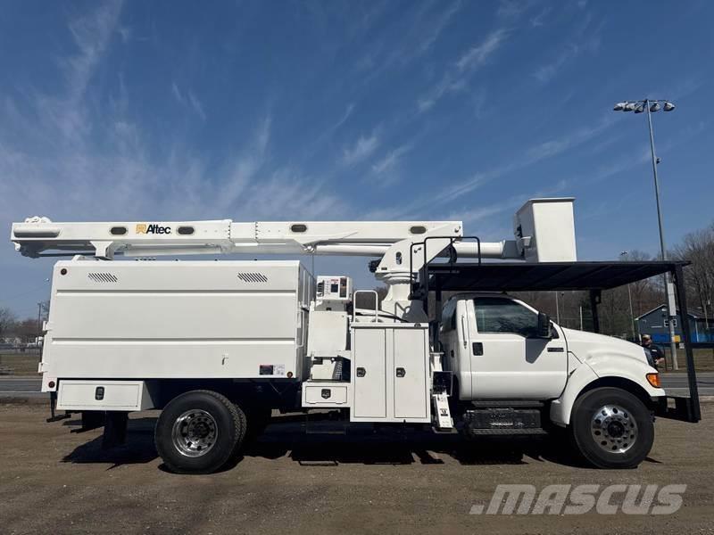 Ford F-750 Piattaforme autocarrate