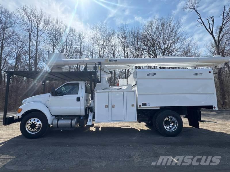 Ford F-750 Piattaforme autocarrate
