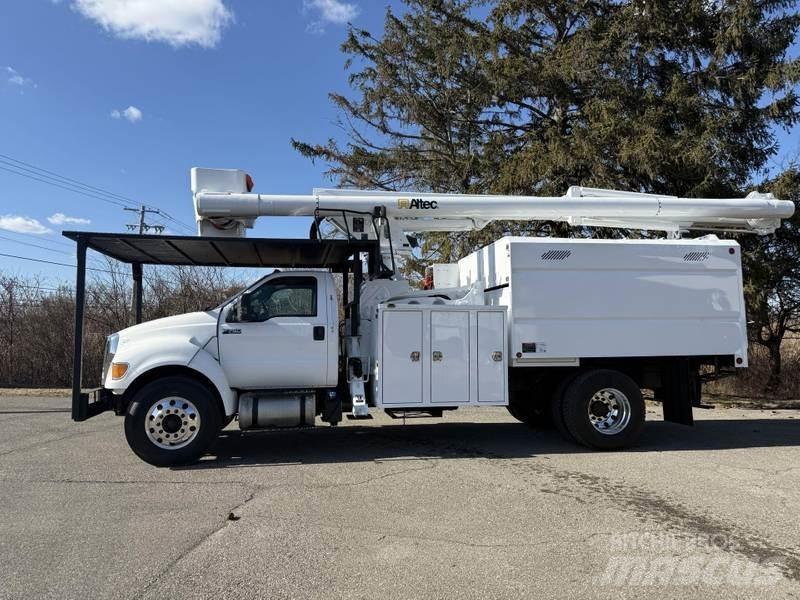Ford F-750 Piattaforme autocarrate