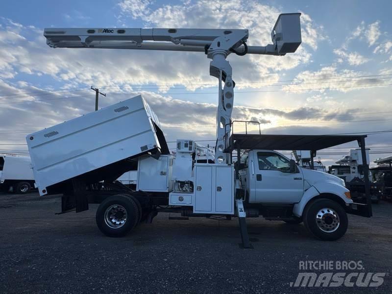 Ford F-750 Piattaforme autocarrate