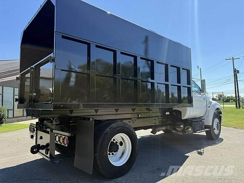 Ford F-750 Autocarri per segatura e cippato