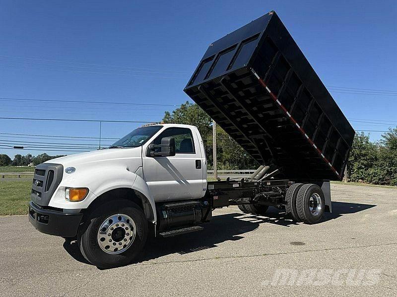 Ford F-750 Autocarri per segatura e cippato