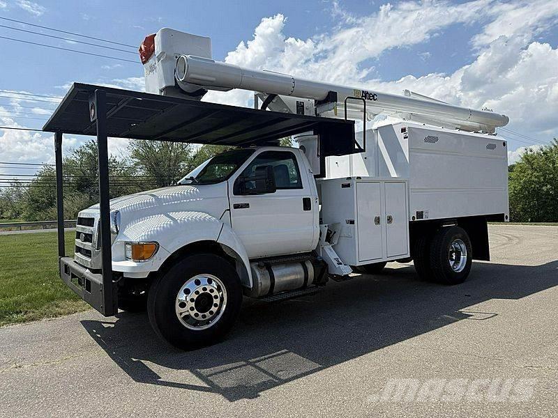 Ford F-750 Piattaforme autocarrate