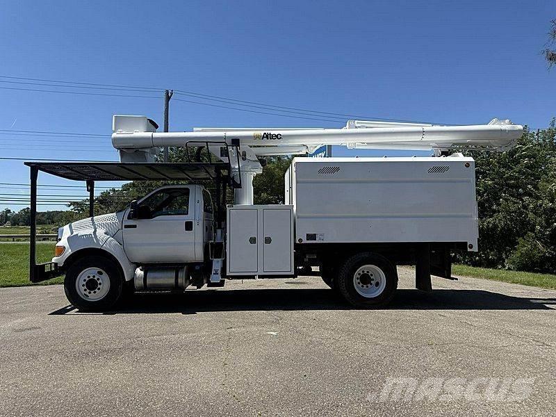 Ford F-750 Piattaforme autocarrate