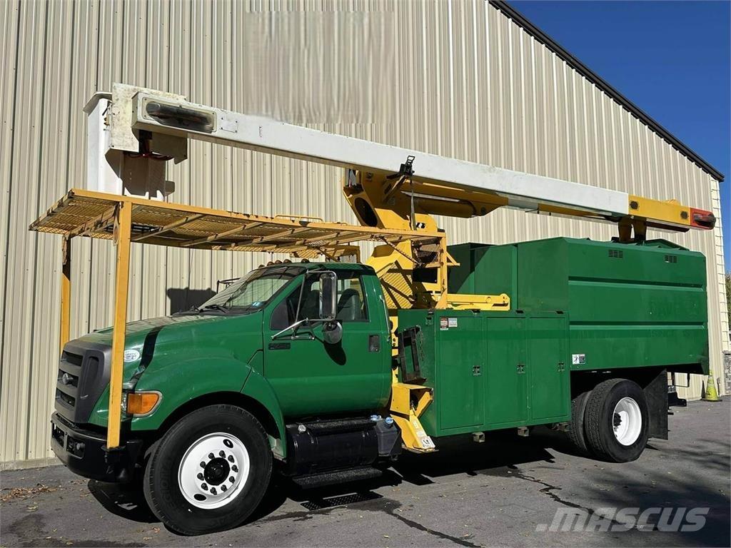Ford F-750 Piattaforme autocarrate