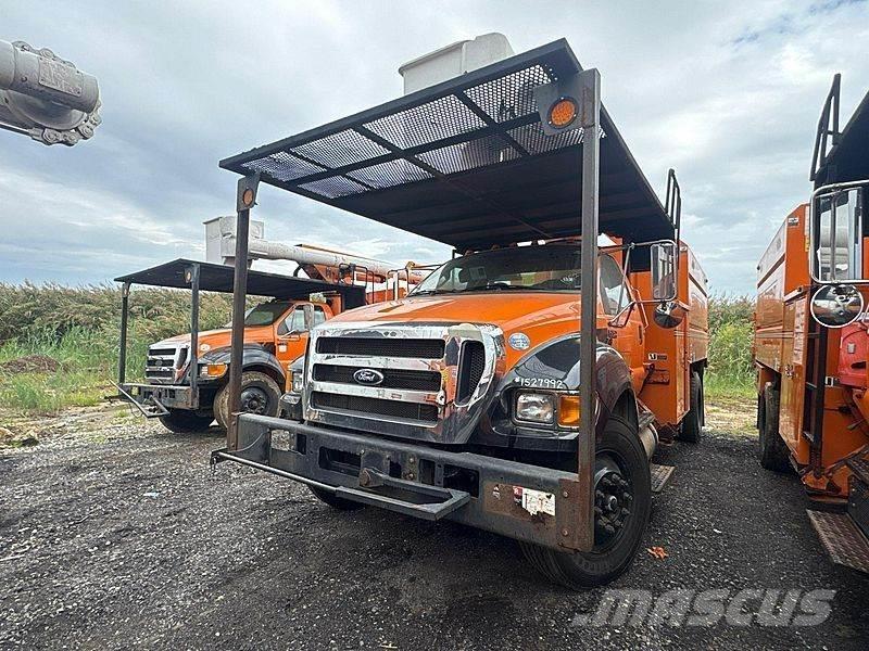 Ford F-750 Piattaforme autocarrate