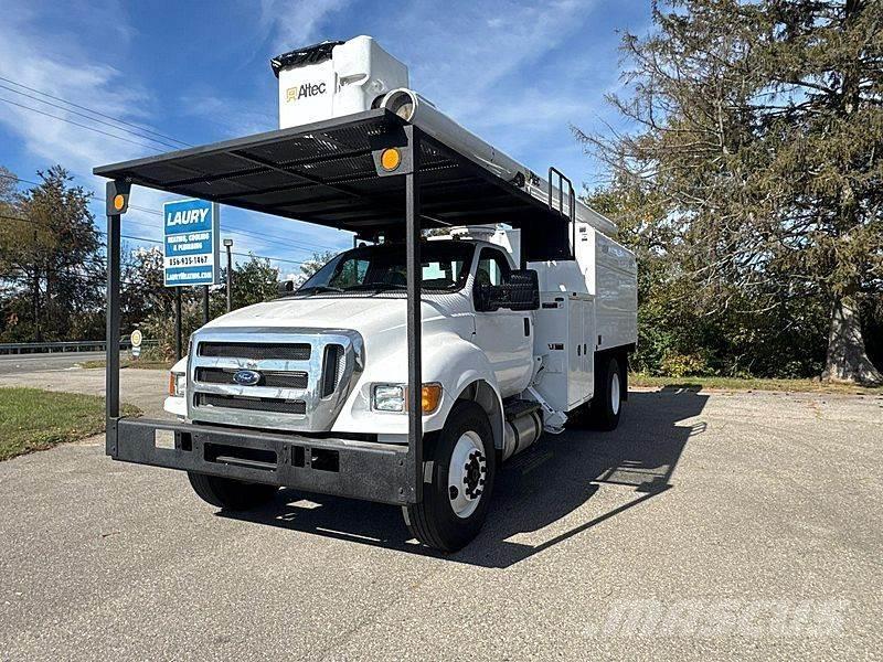 Ford F-750 Piattaforme autocarrate