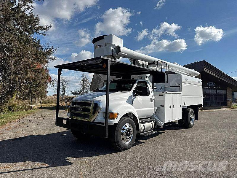 Ford F-750 Piattaforme autocarrate