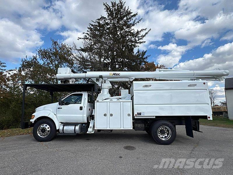 Ford F-750 Piattaforme autocarrate