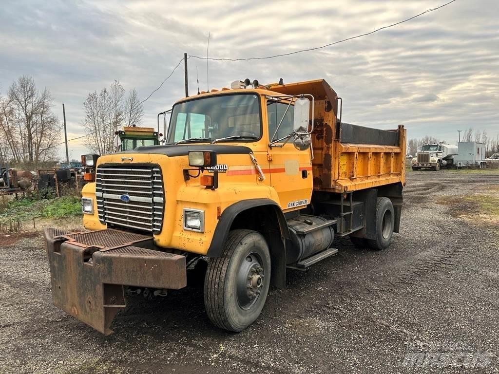 Ford L8000 Camion ribaltabili