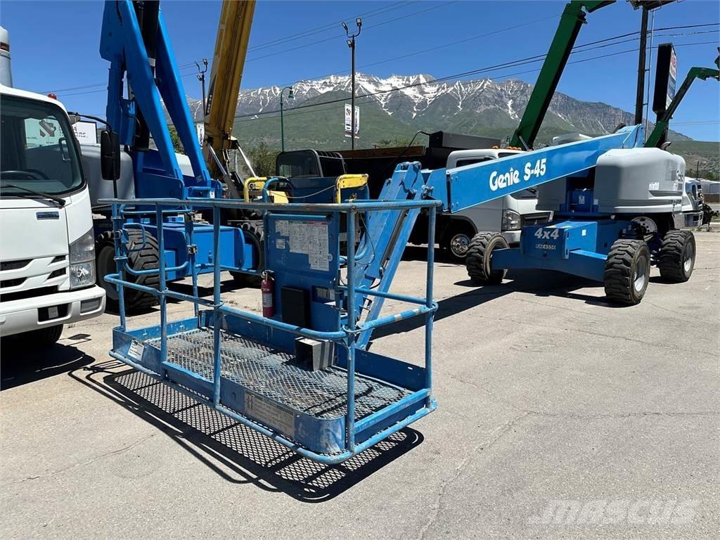 Genie S-45 Piattaforme a braccio telescopico