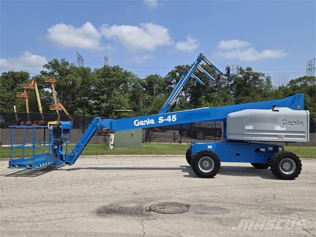 Genie S-45 Piattaforme a braccio telescopico