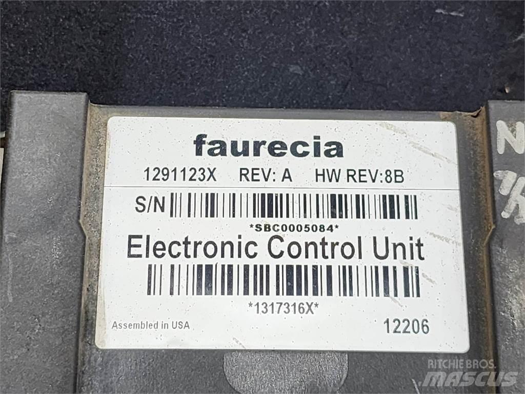 Hino 268 Componenti elettroniche