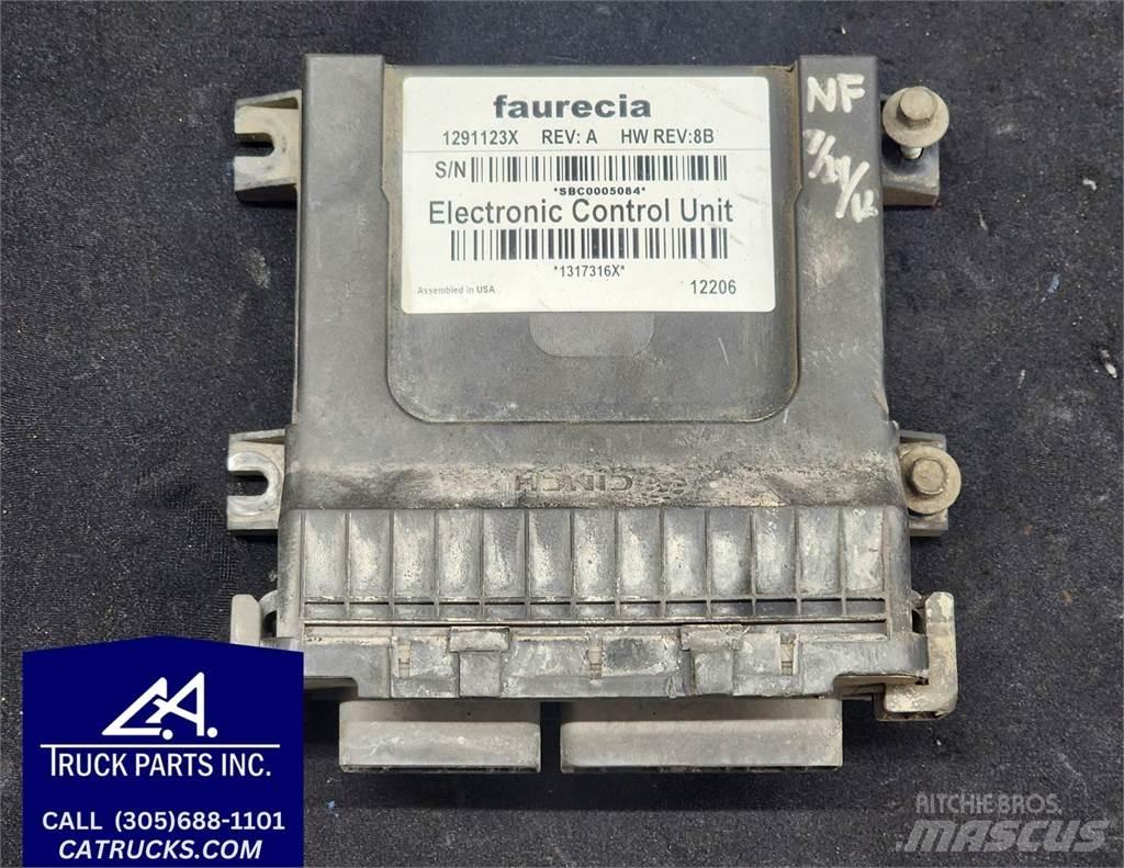 Hino 268 Componenti elettroniche