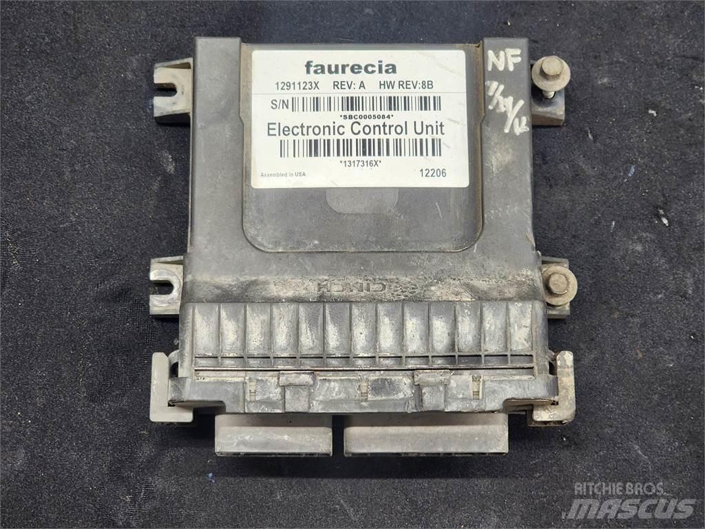 Hino 268 Componenti elettroniche
