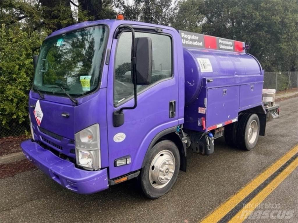 Isuzu NPR Cisterna