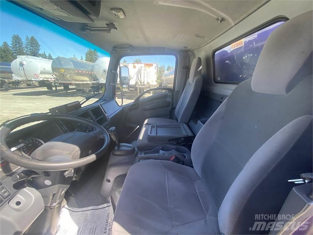 Isuzu NQR Cisterna
