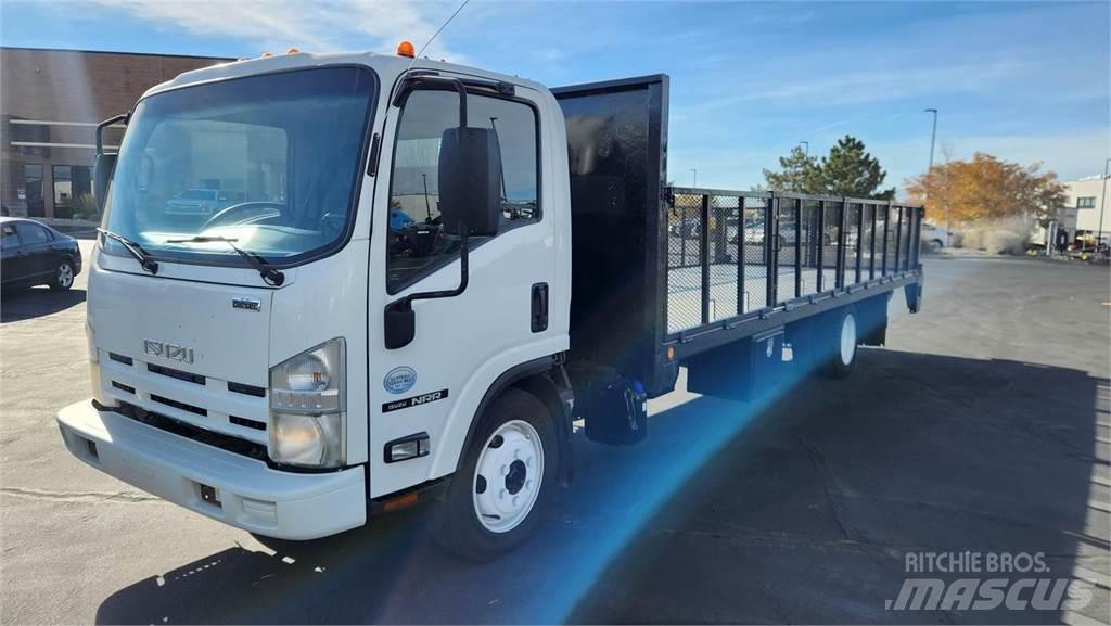 Isuzu NRR Camion per trasporto animali