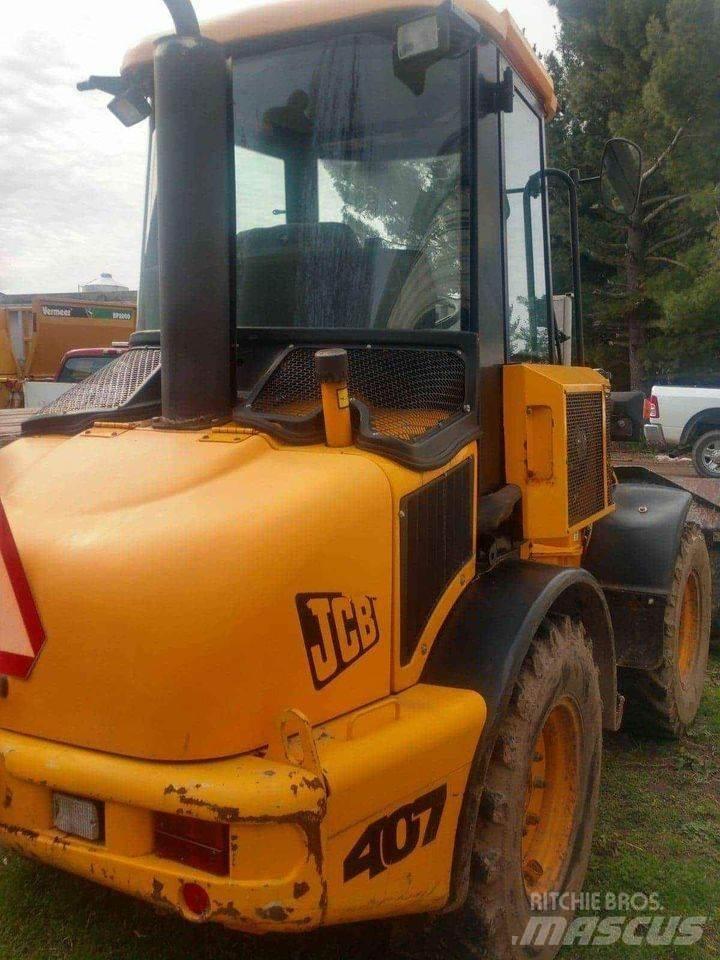 JCB 407 Pale gommate