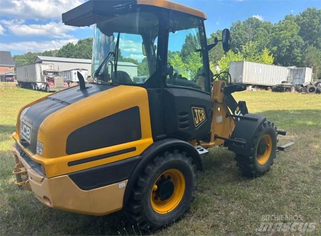 JCB 407 Pale gommate