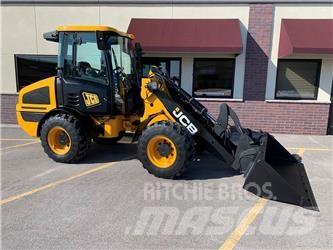 JCB 407B Pale gommate