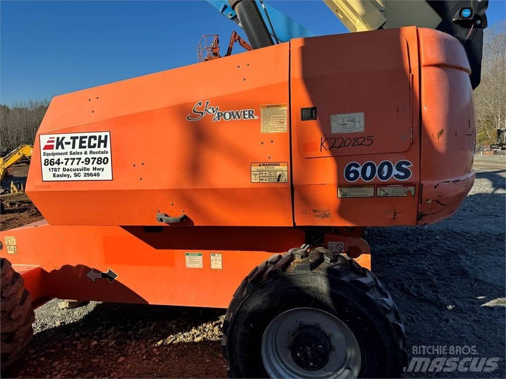 JLG 600S Piattaforme a braccio telescopico