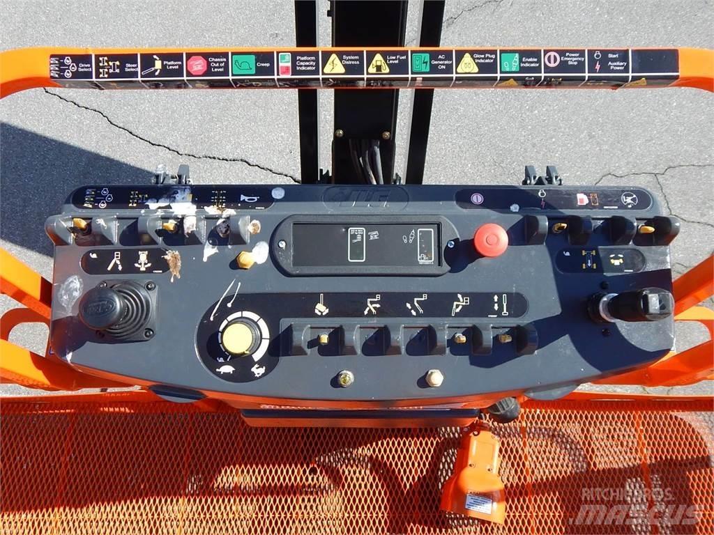 JLG 860SJ Piattaforme a braccio telescopico