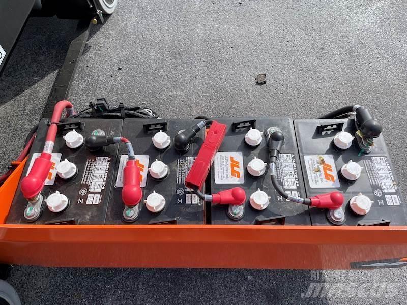 JLG R1932 Piattaforme a pantografo