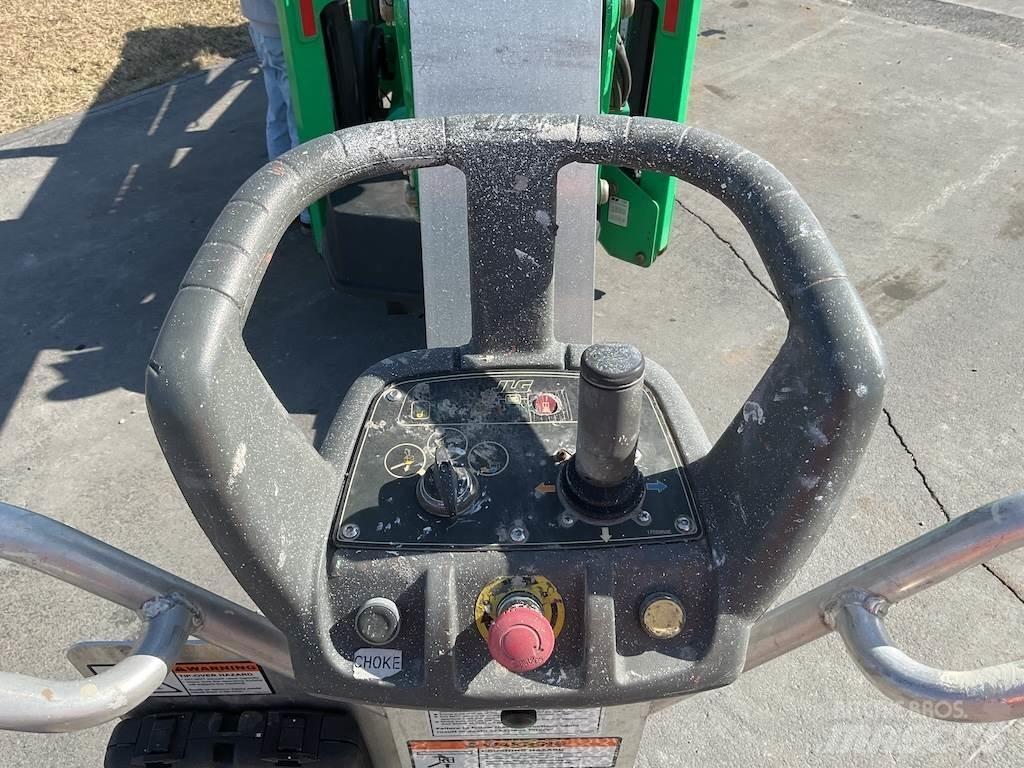 JLG T500J Piattaforme aeree su rimorchio