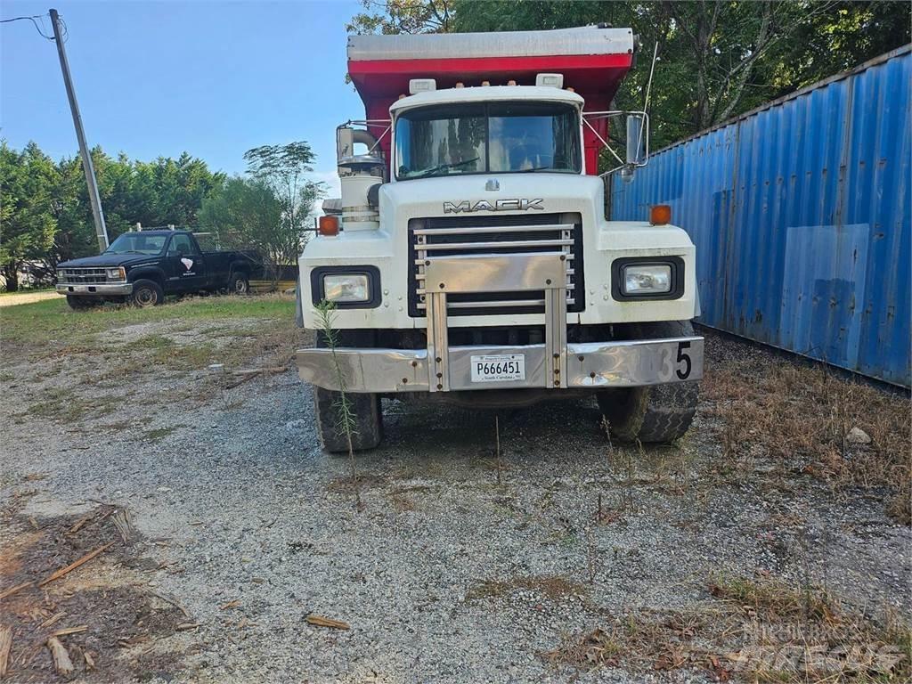 Mack 600RD Camion ribaltabili