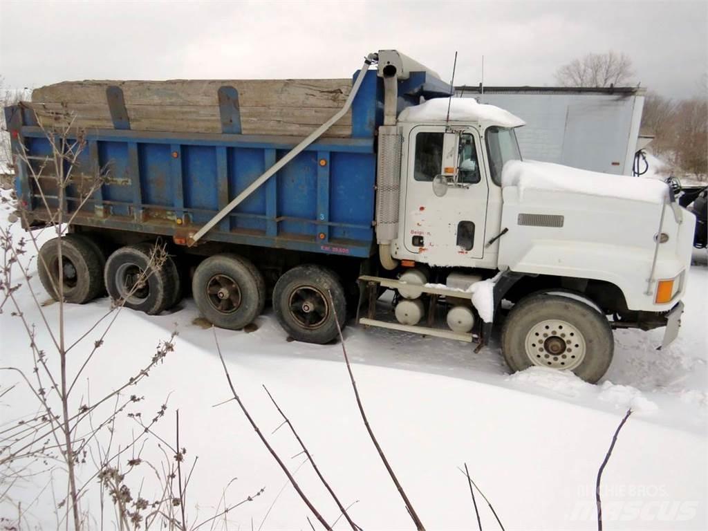Mack CL613 Camion ribaltabili