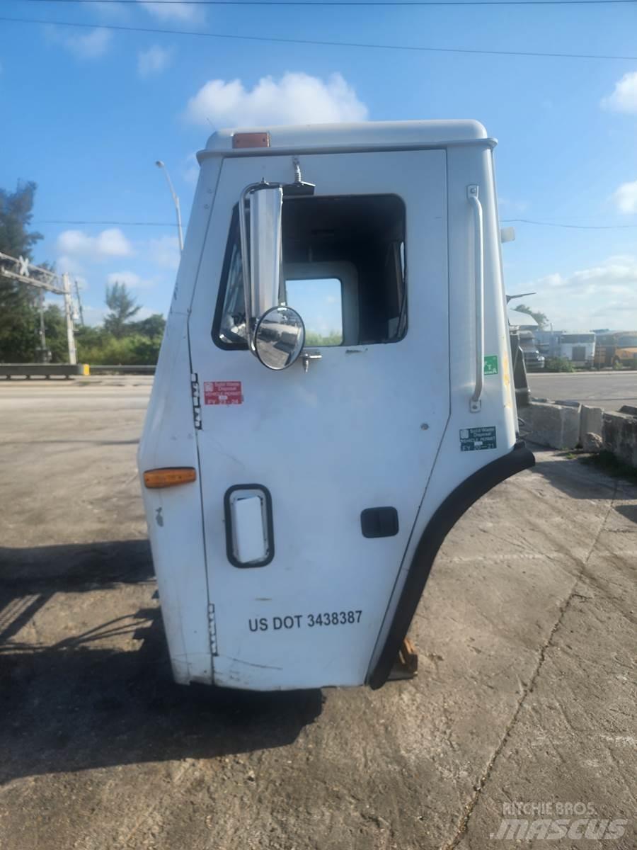 Mack LE613 Trasporto - Altro