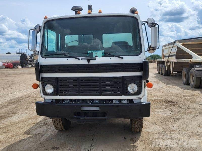Mack Other Cisterna