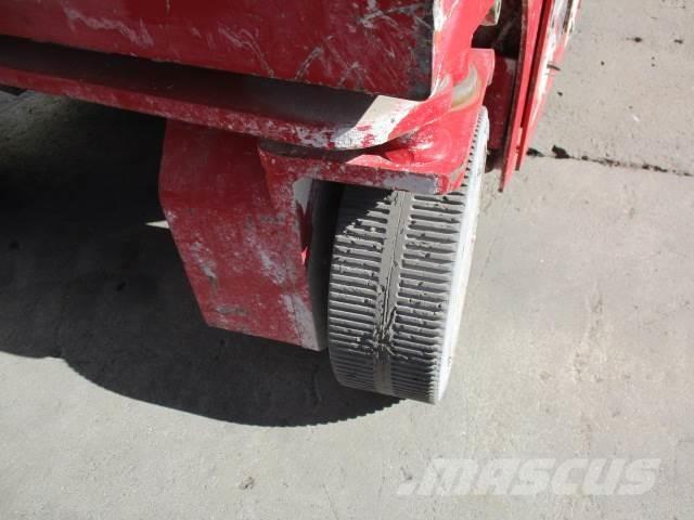 MEC 1330SE Piattaforme a pantografo