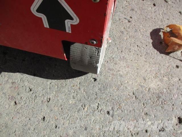 MEC 1330SE Piattaforme a pantografo