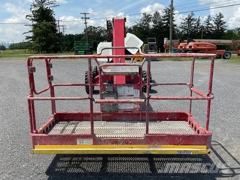 MEC 45J Piattaforme a braccio telescopico