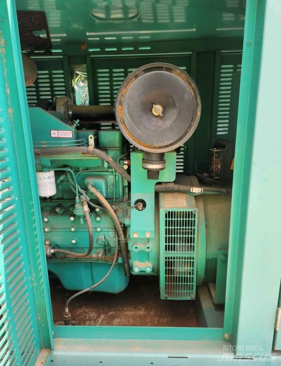 Onan 80 KW Generatori diesel