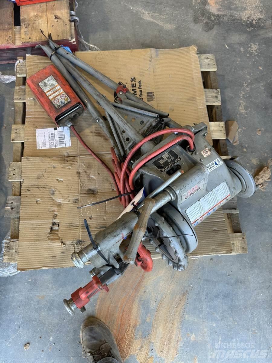  Ridgid 300 Piegatrici per tubi