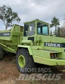 Terex 2566 Furgone chiuso