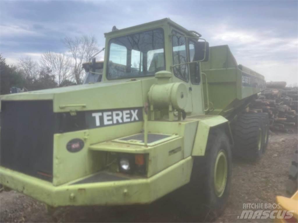 Terex 2566 Furgone chiuso