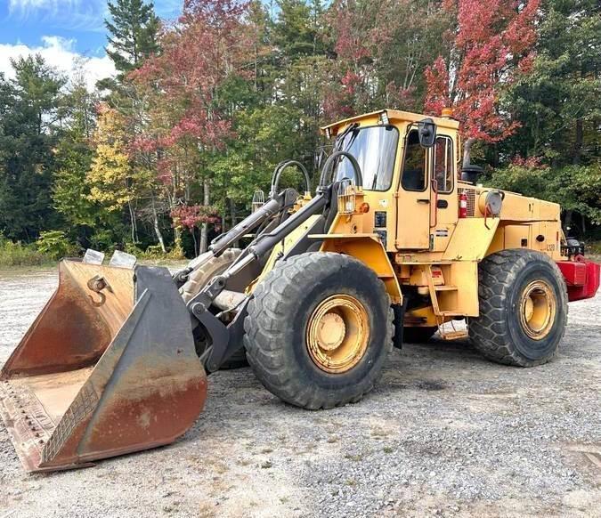 Volvo L120 Pale gommate